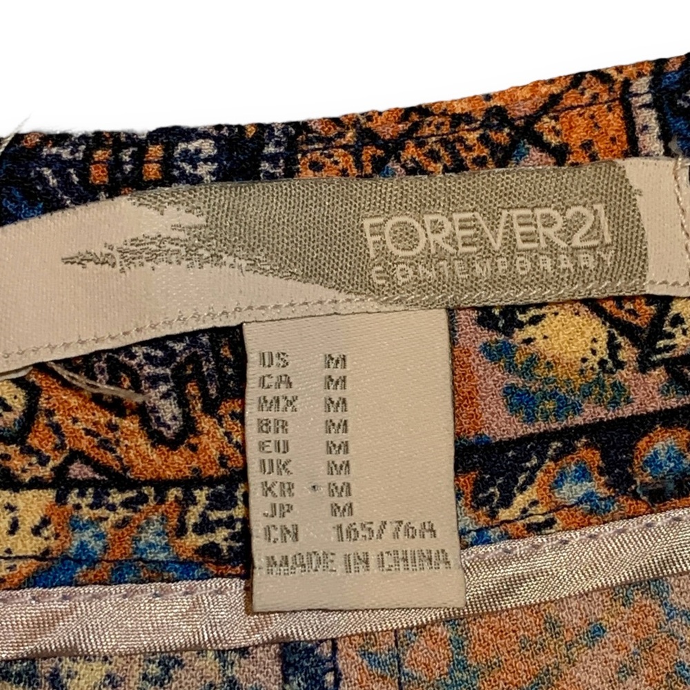 Forever 21 Women's Shorts Size:M Blue Pink Tribal Print - Picture 9 of 14